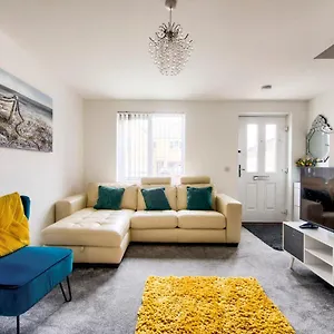 Guestready - Serene 2br W Yard & Parking - Sleeps Up To 6 Edinburgh